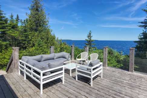 The 12 Best Airbnbs In Tobermory, Ontario | Yore Oyster